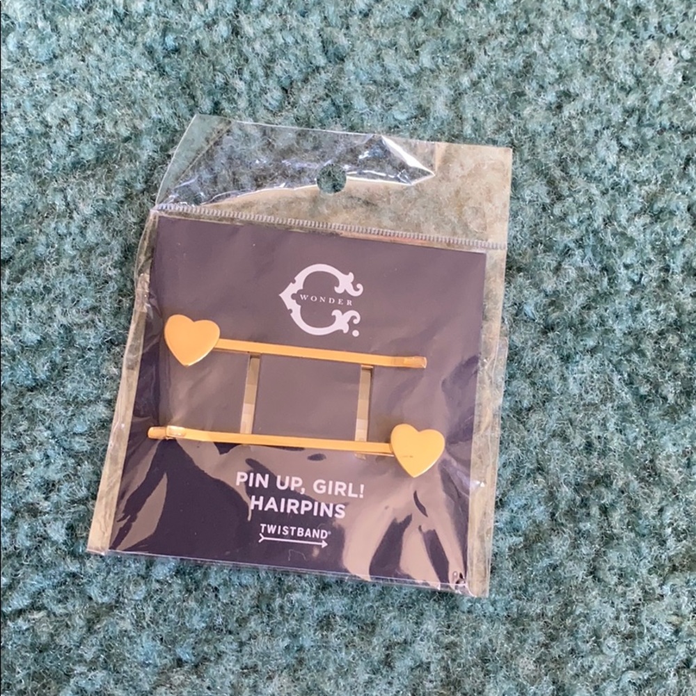 NWT C. Wonder Heart Hairpins